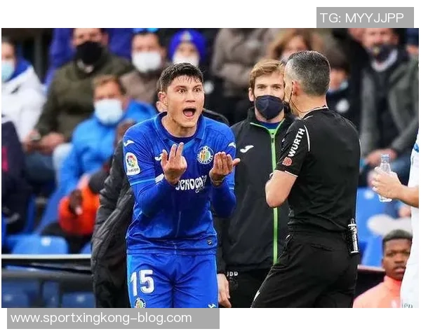 锡安首节表现低迷仅得2分3篮板球队正负值惨淡8状态堪忧